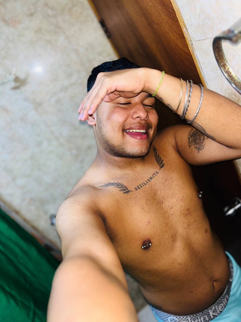 XXX Porn Photo of Nude BoyAlexx16 8