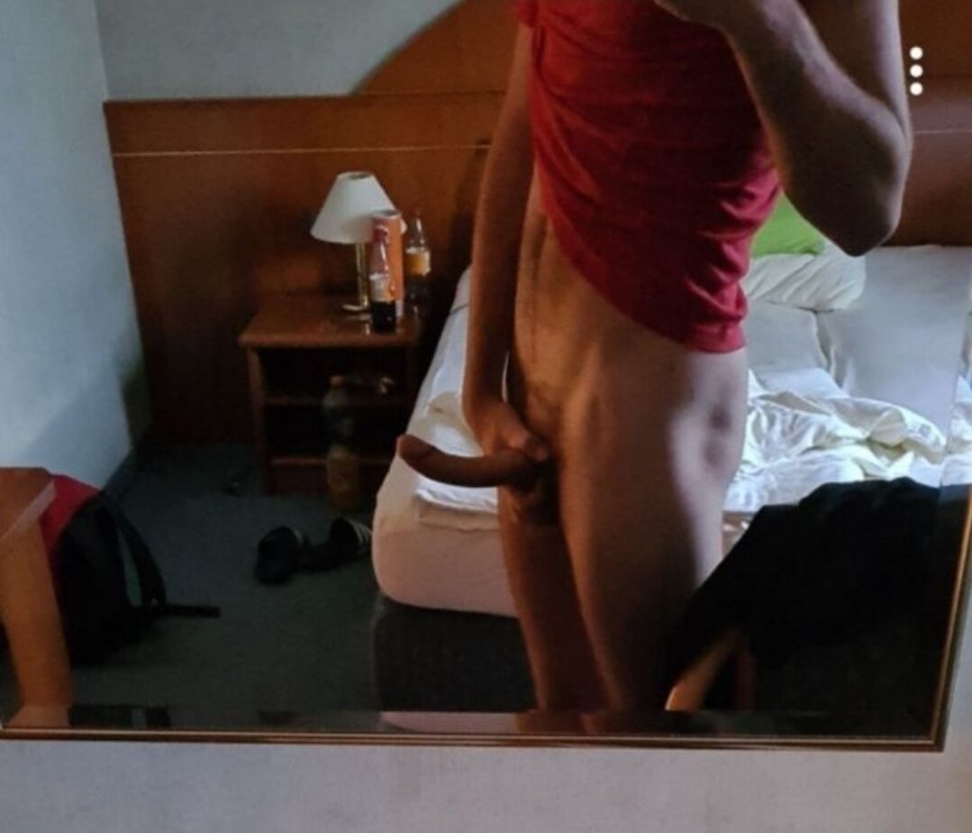 XXX Porn Photo of Nude Nkls_XL 2