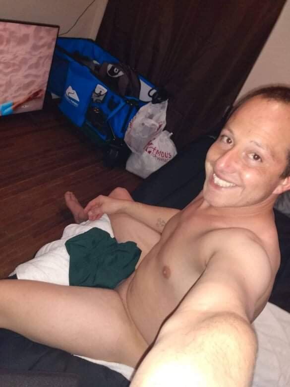 XXX Porn Photo of Nude Roberts8inchcock 26
