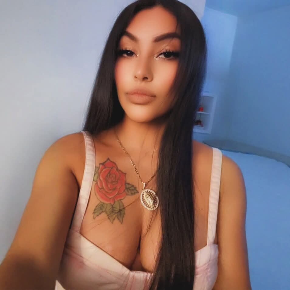 XXX Porn Photo of Nude PetiteMexicanGodest 4