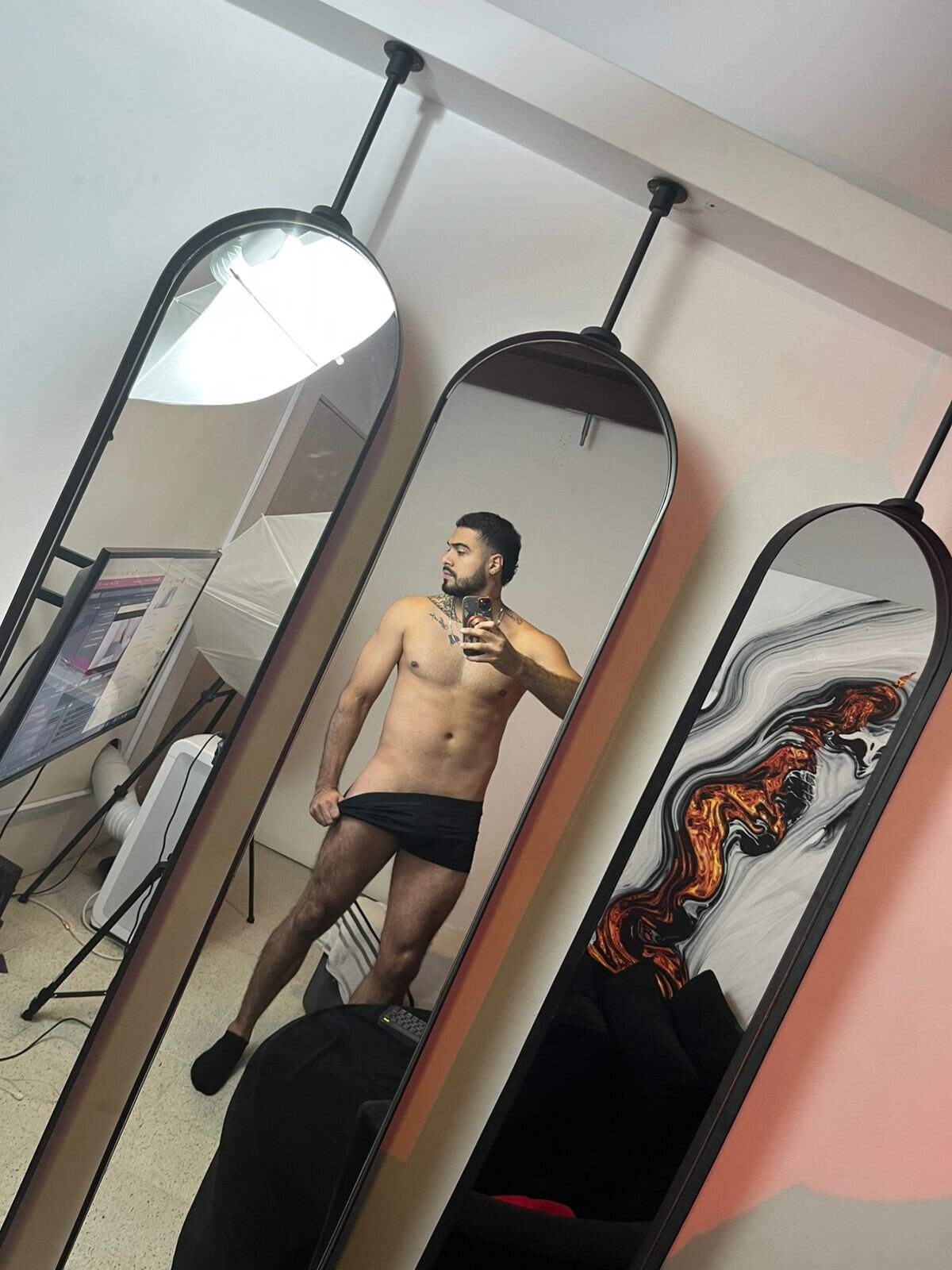 XXX Porn Photo of Nude jacob_oconner29 2