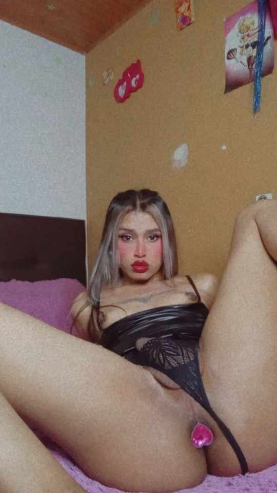 XXX Porn Photo of Nude Queen_camila 4