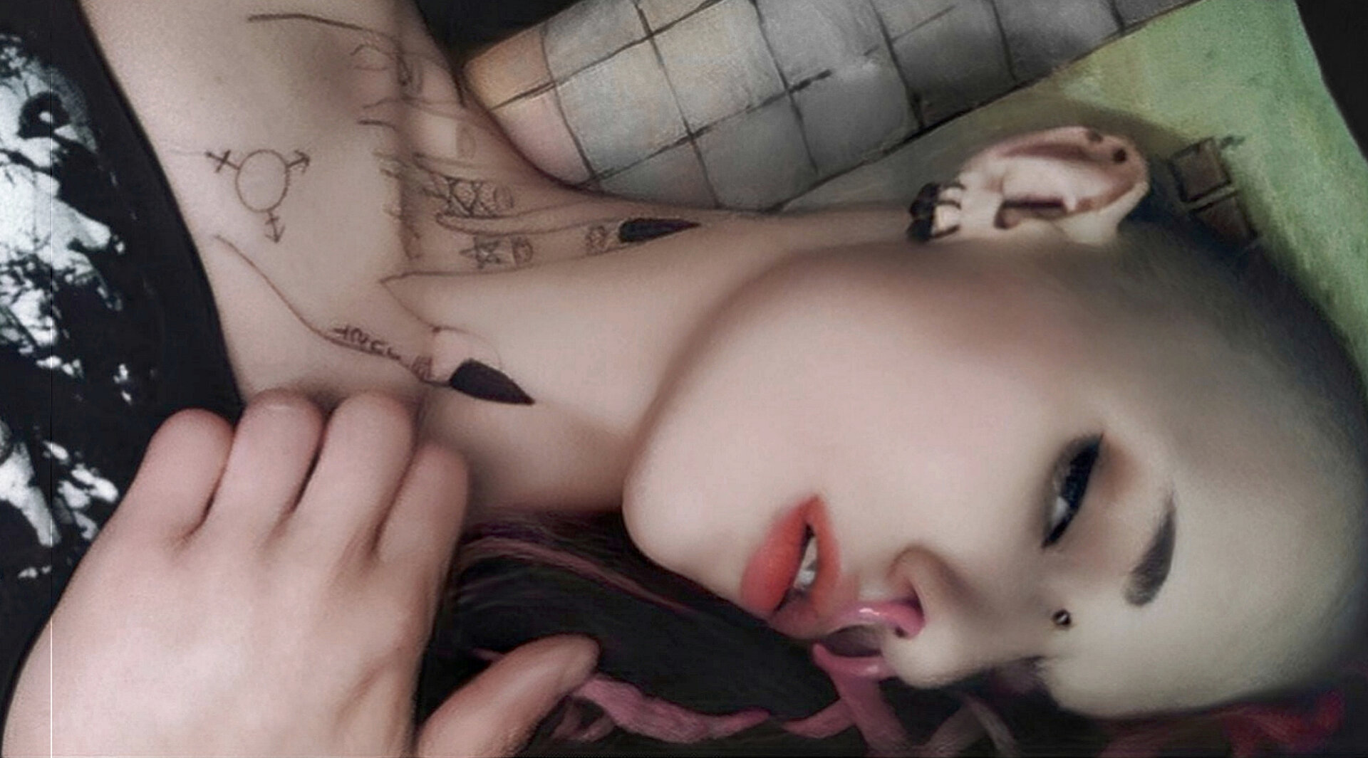 XXX Porn Photo of Nude LunAnaLovE 1