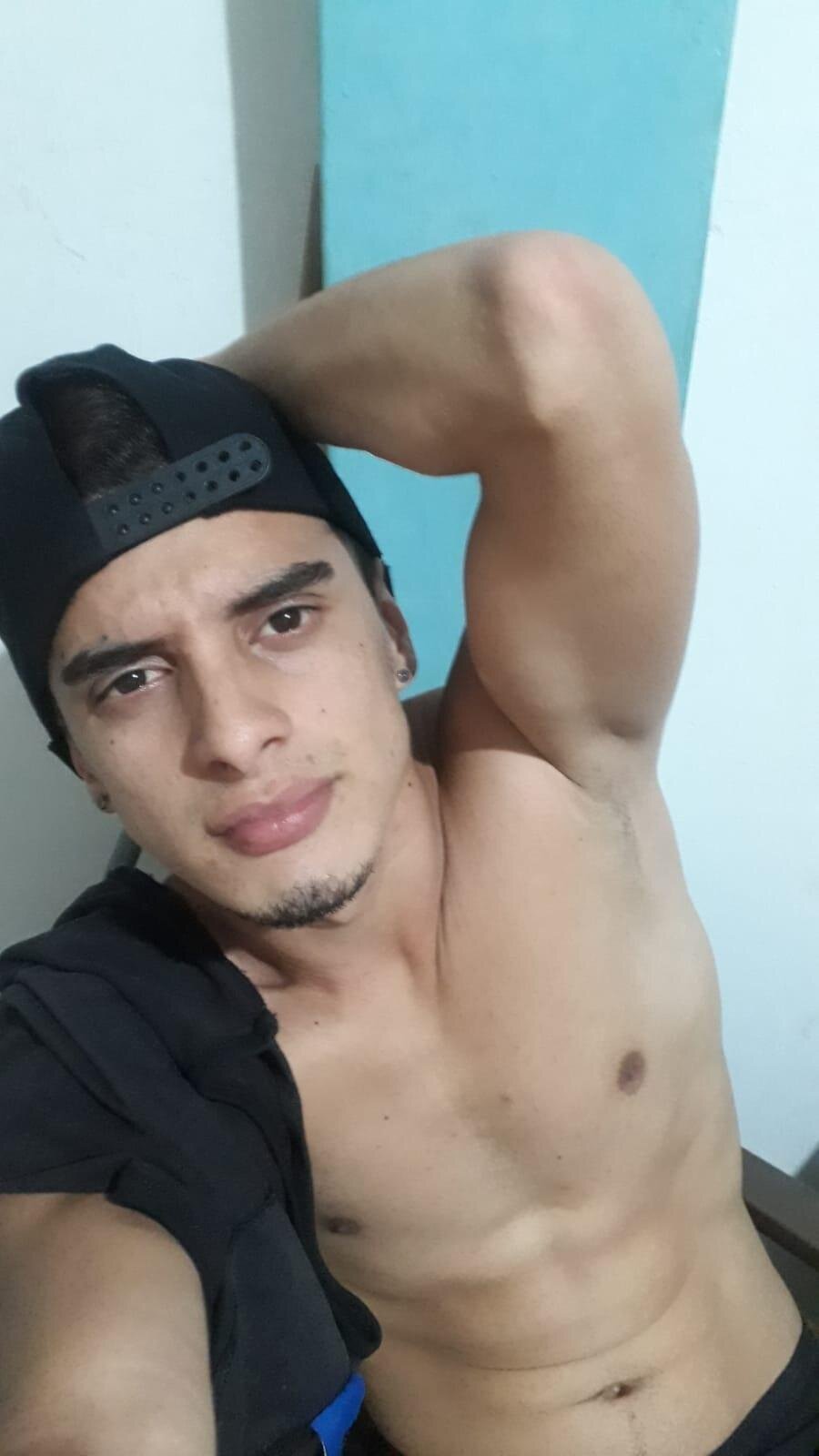 XXX Porn Photo of Nude Maximo__ 2