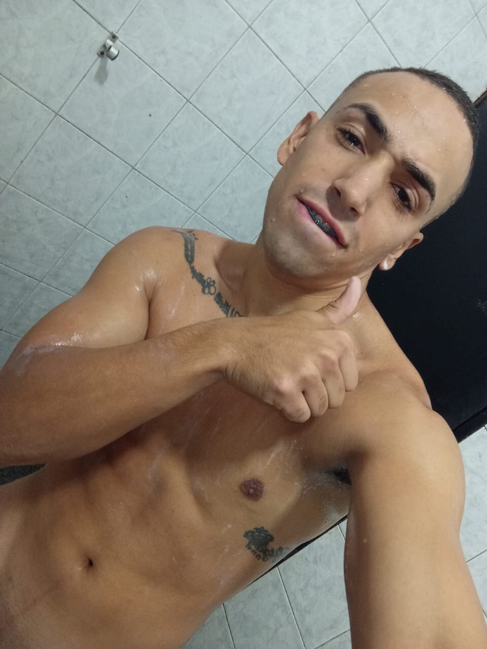 XXX Porn Photo of Nude james_levi18 3