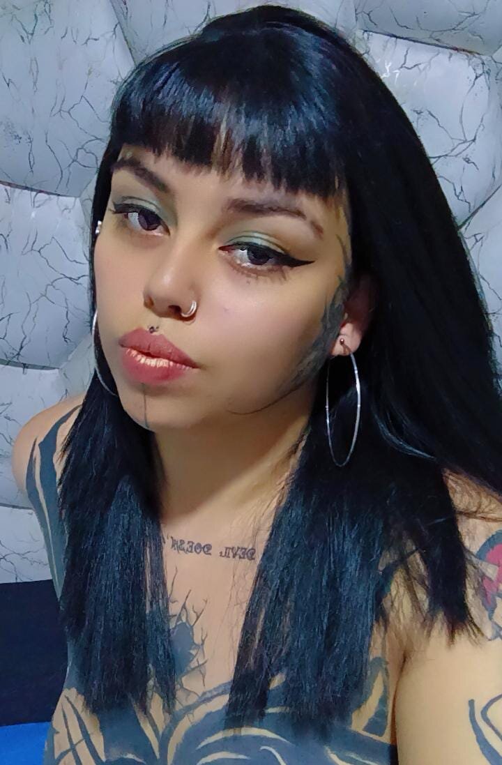 XXX Porn Photo of Nude malboro_01 22