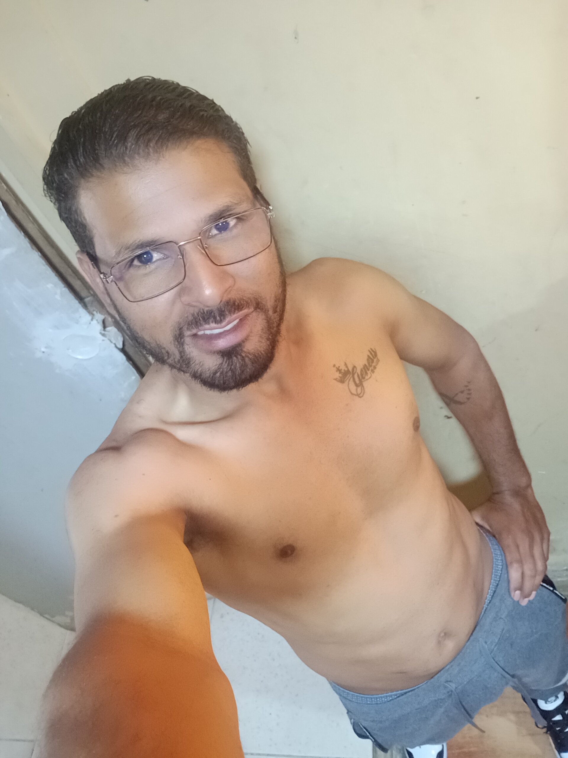 XXX Porn Photo of Nude eliezer33xxx 6