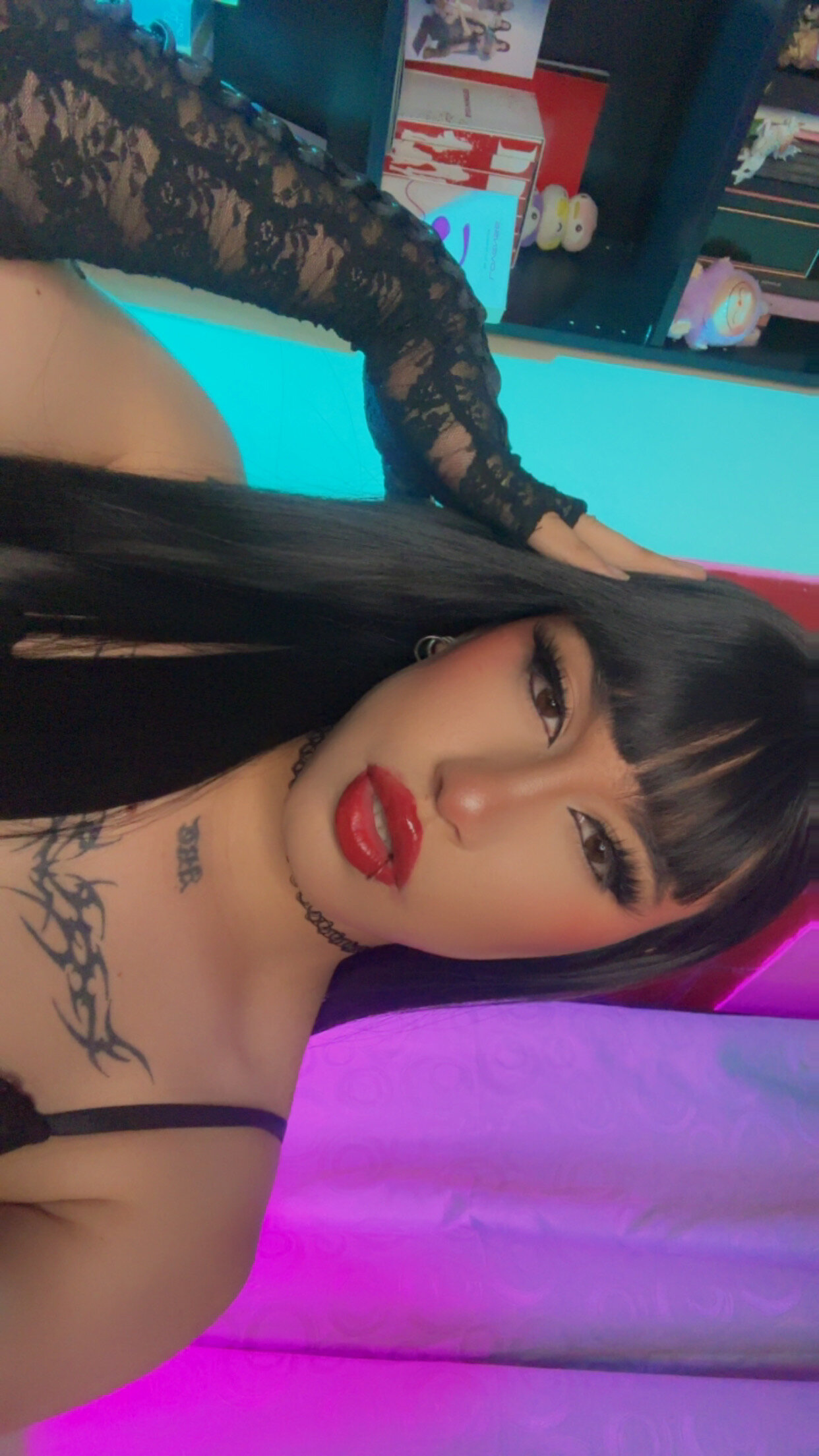 XXX Porn Photo of Nude QueenAri_ 13