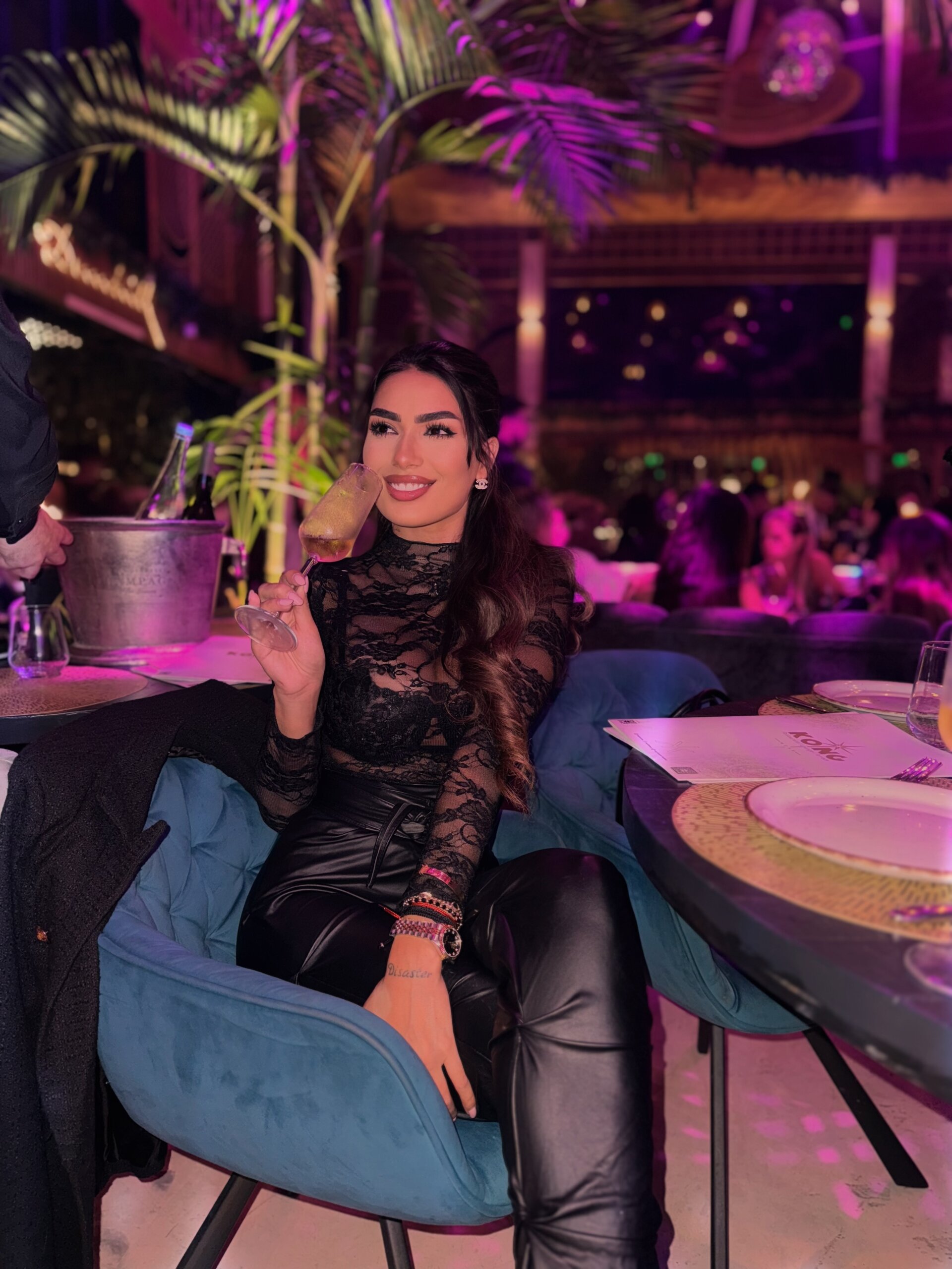 XXX Porn Photo of Nude vanesa_mon 5
