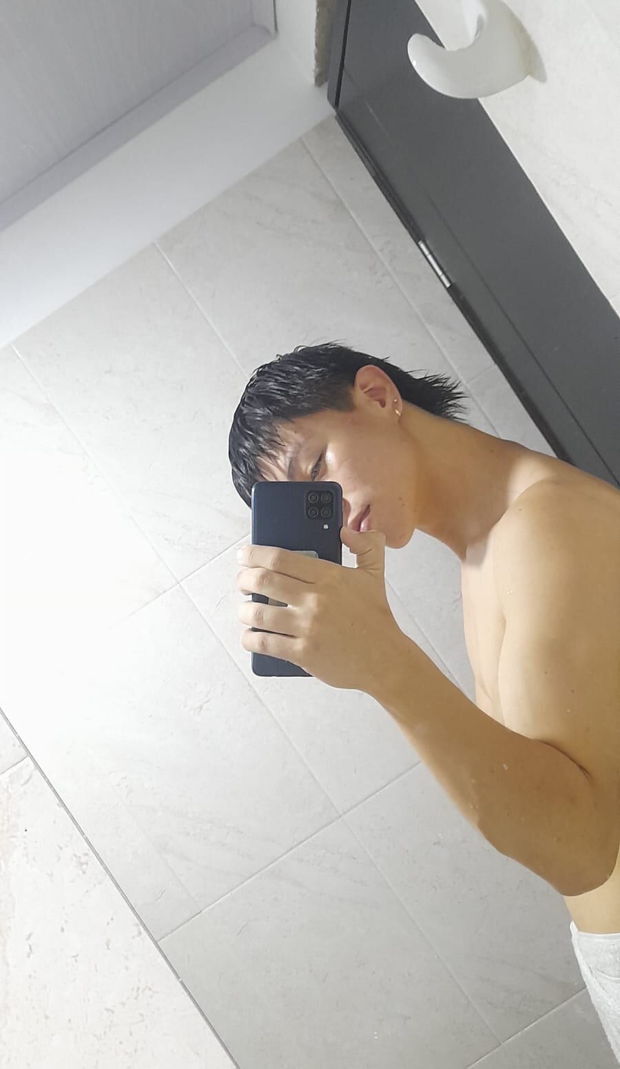 XXX Porn Photo of Nude abraham_horny18_ 3