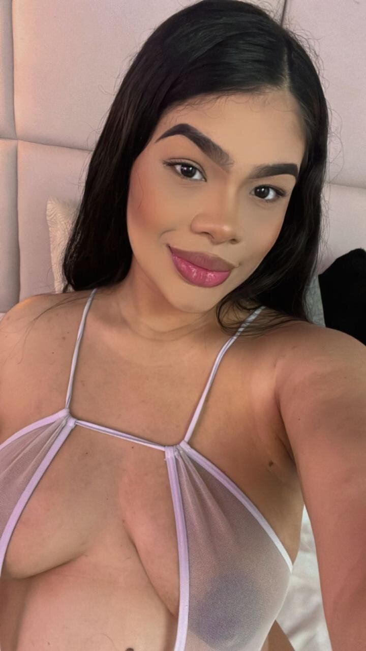 XXX Porn Photo of Nude EmmaBecket2 4