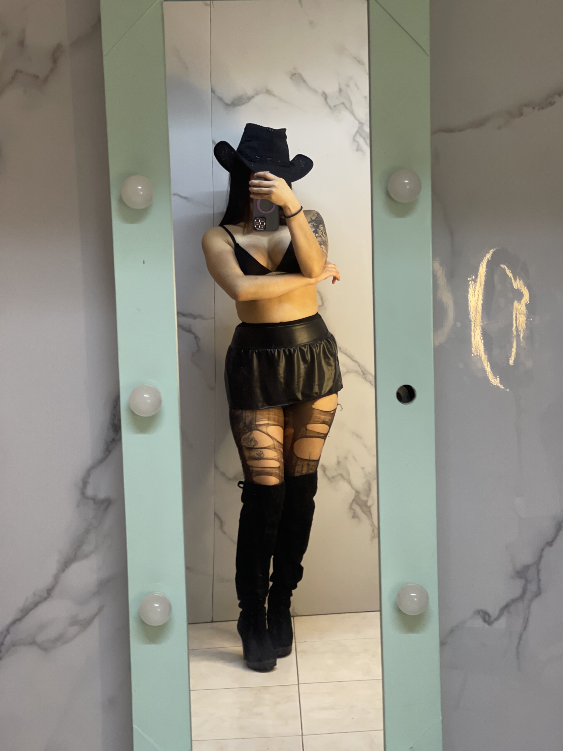XXX Porn Photo of Nude allyssa_bellini_s 23