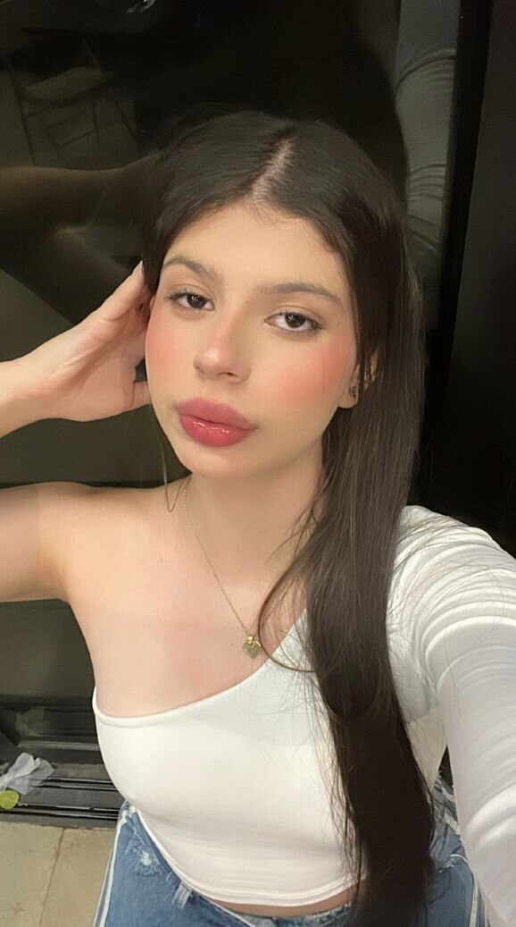 XXX Porn Photo of Nude Gaia_Collins 1