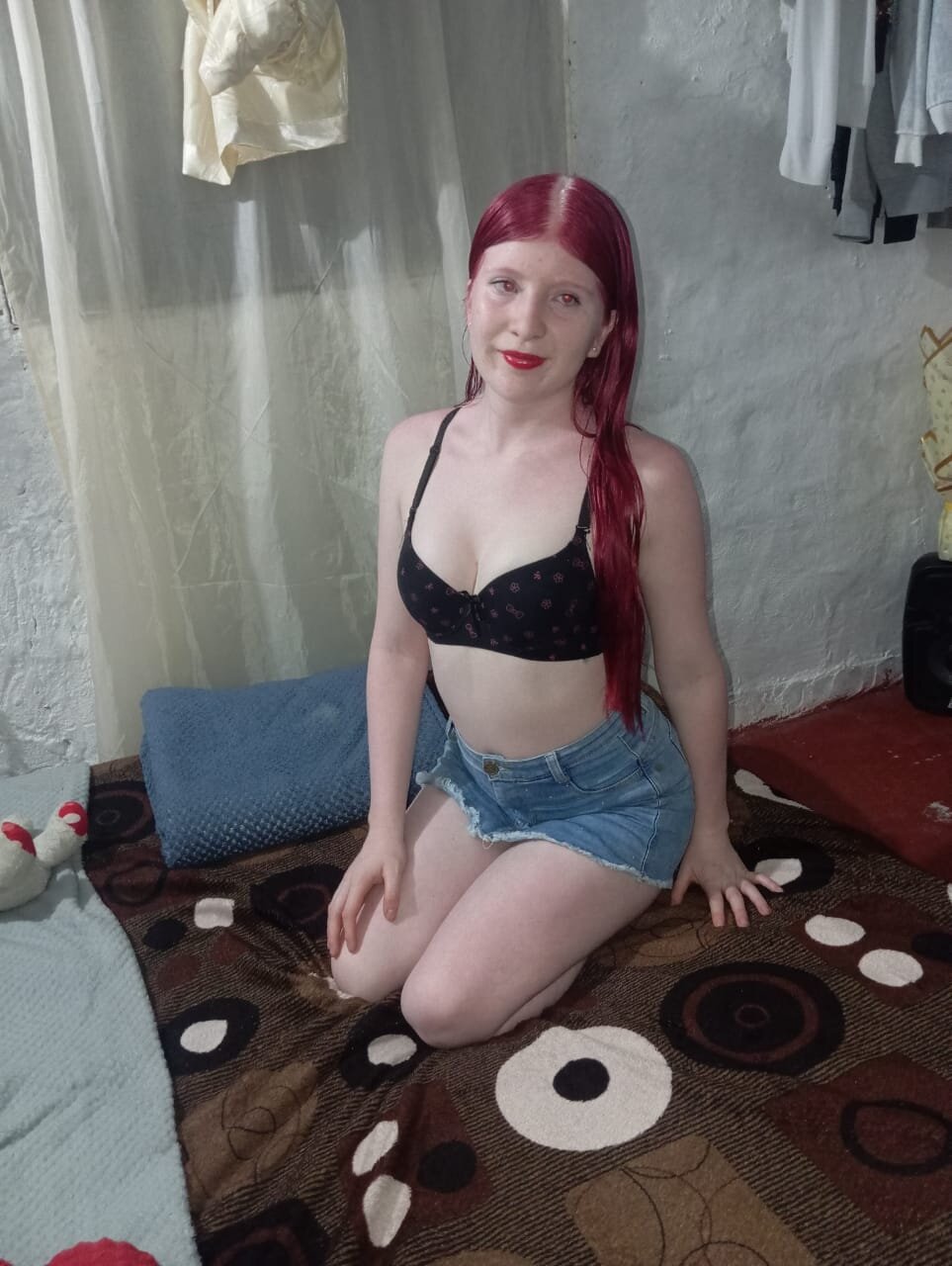 XXX Porn Photo of Nude Naomi_666 4
