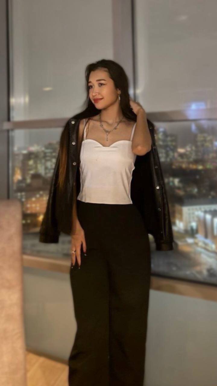 XXX Porn Photo of Nude ChloeRosen 1