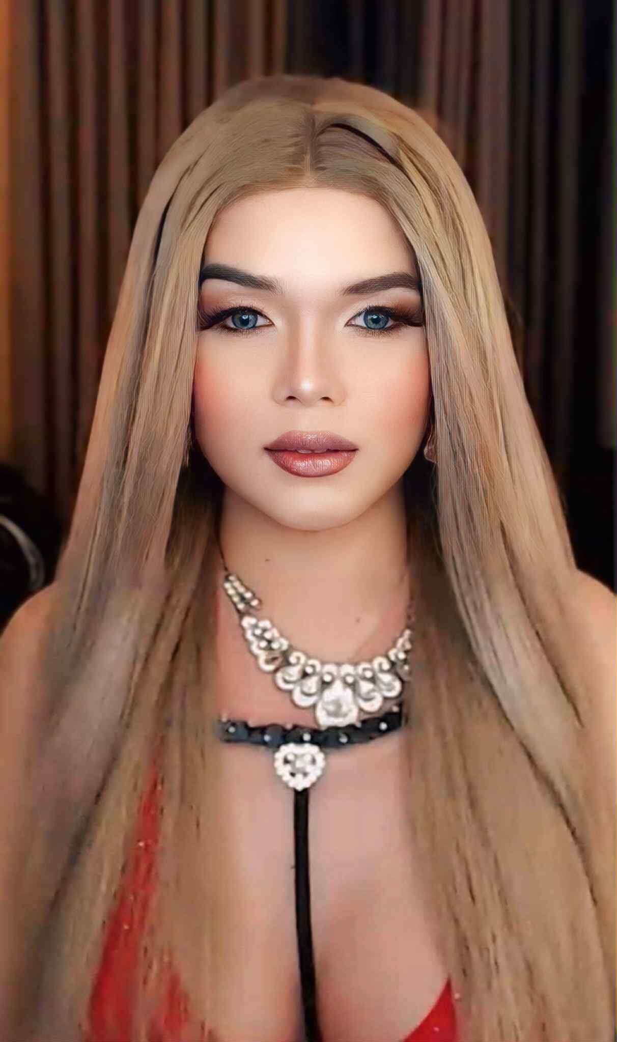 XXX Porn Photo of Nude XJuicyCockTransX 3