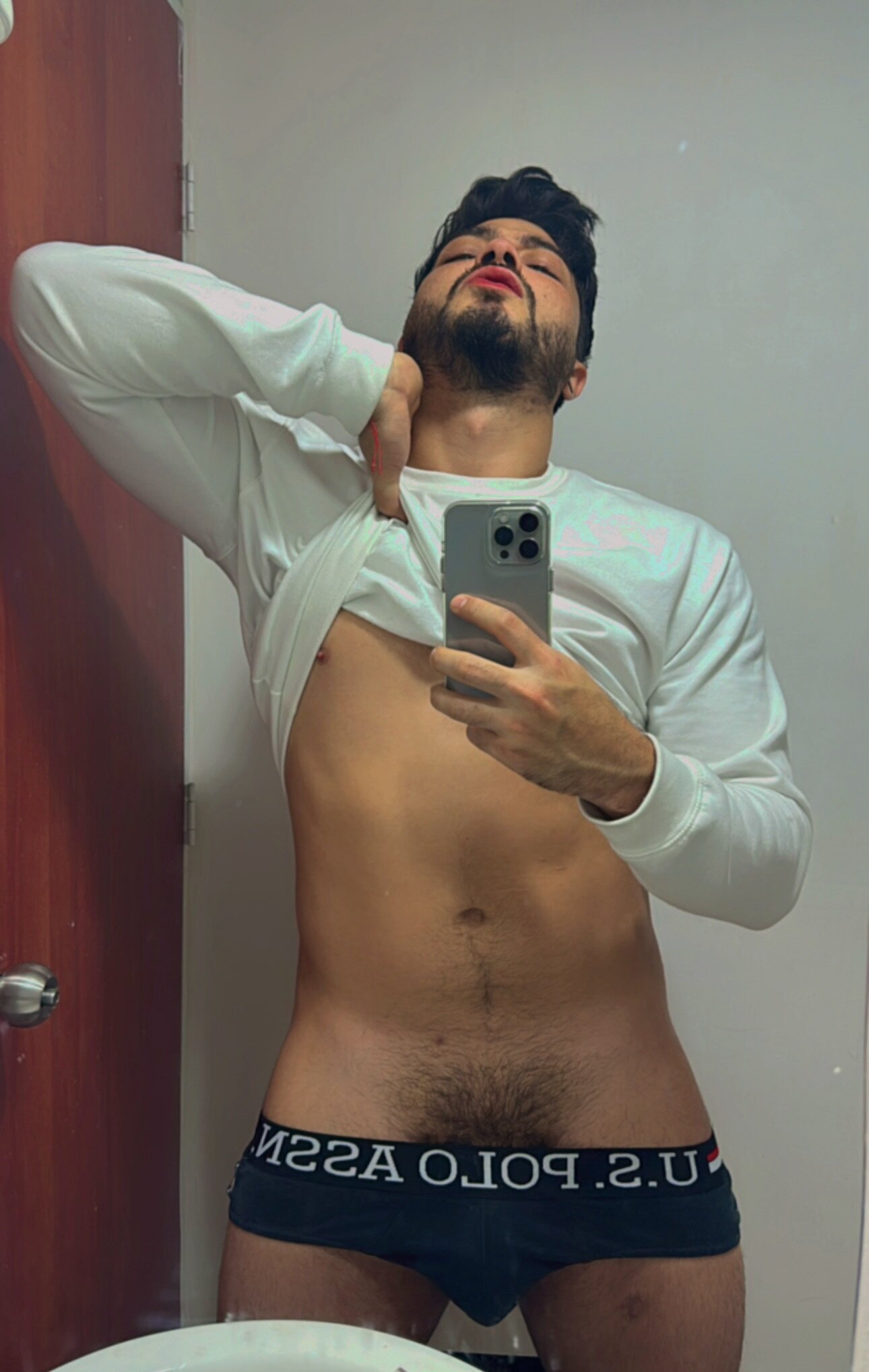 XXX Porn Photo of Nude _tony8 10