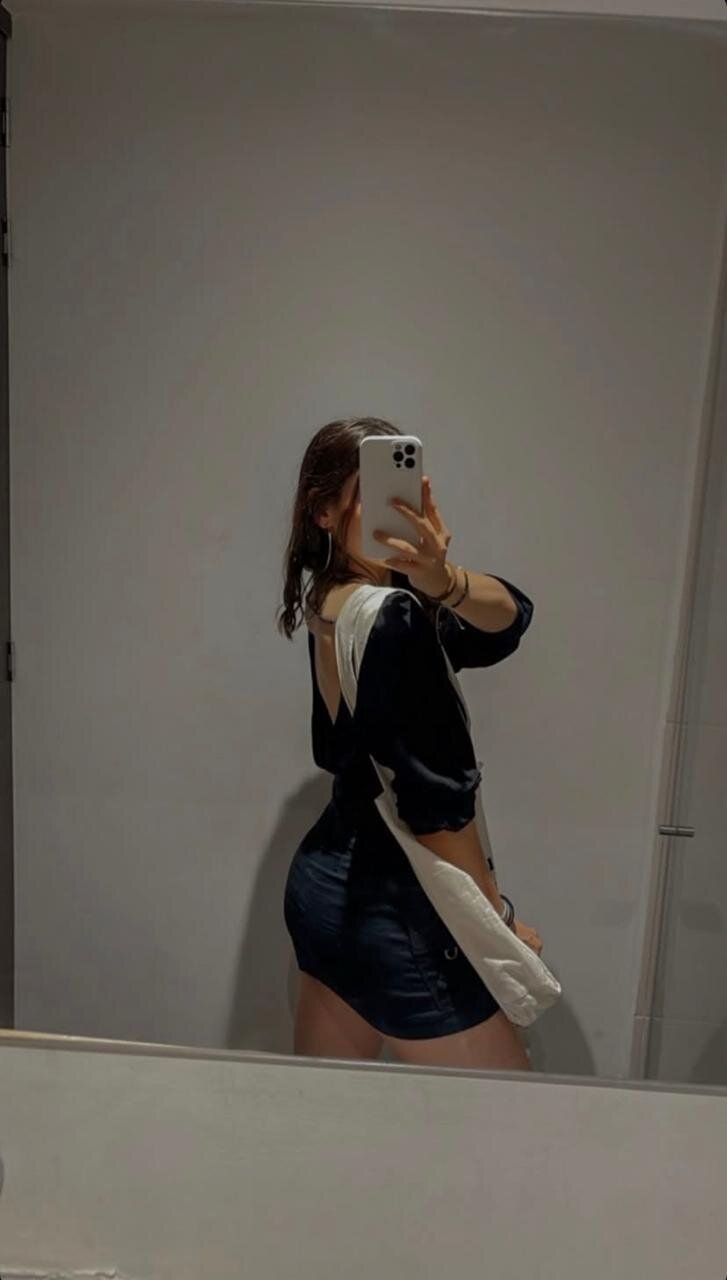 XXX Porn Photo of Nude samanthasquirt18_ 1