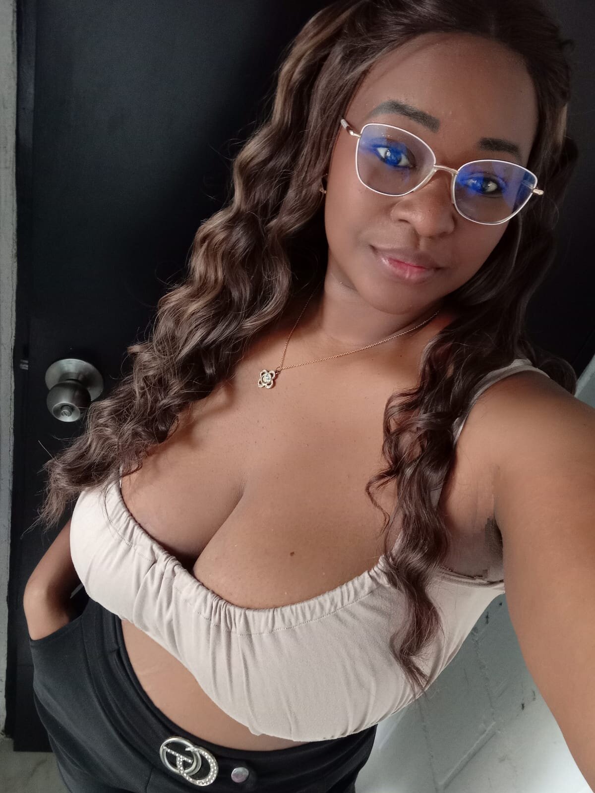 XXX Porn Photo of Nude ElyThonsom 3