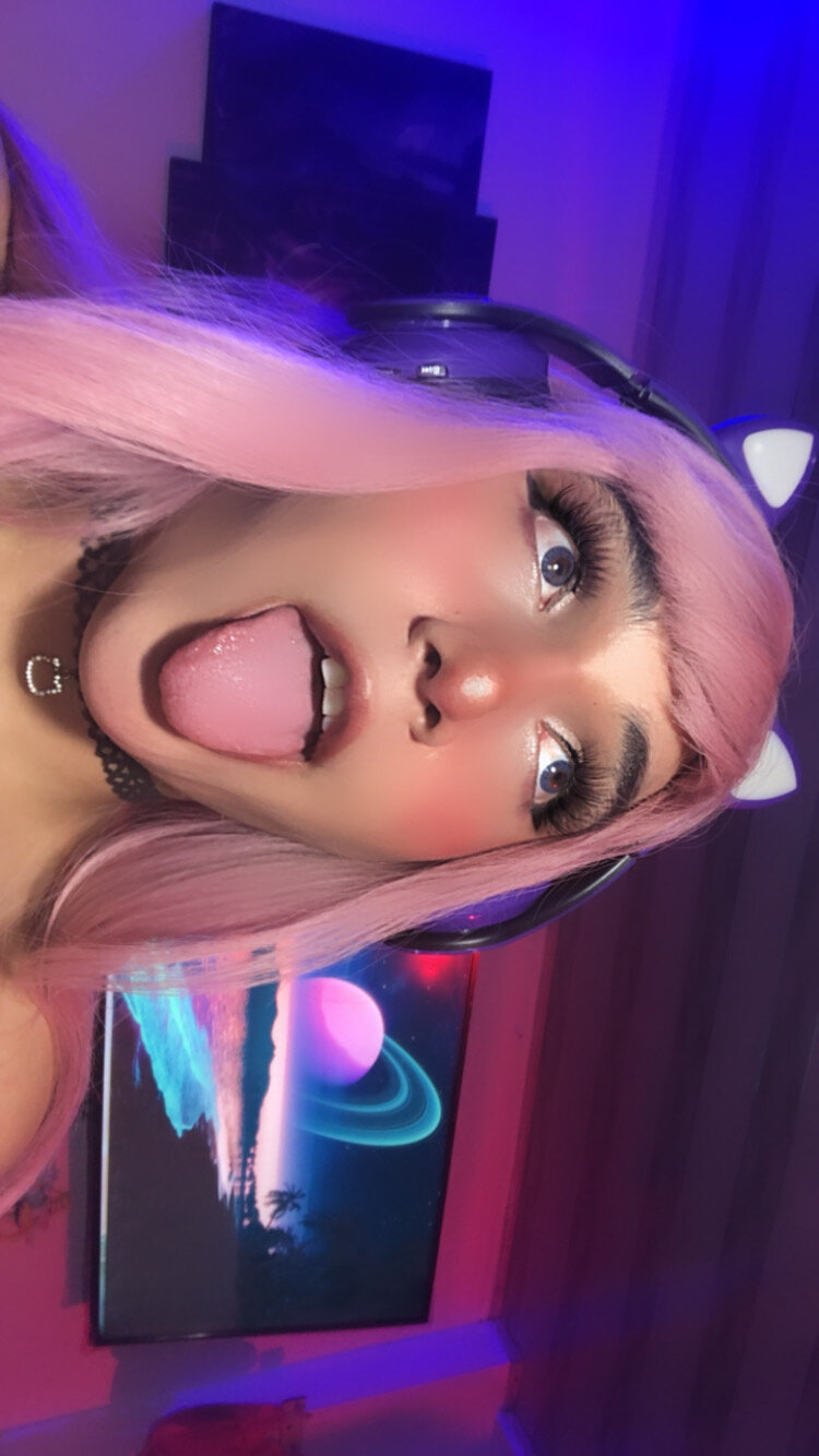 XXX Porn Photo of Nude ErzaMontoroo 32