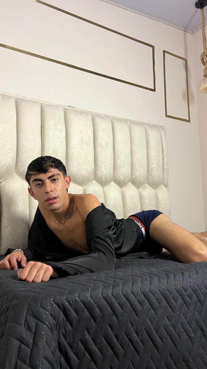 XXX Porn Photo of Nude NoahS-tone 1