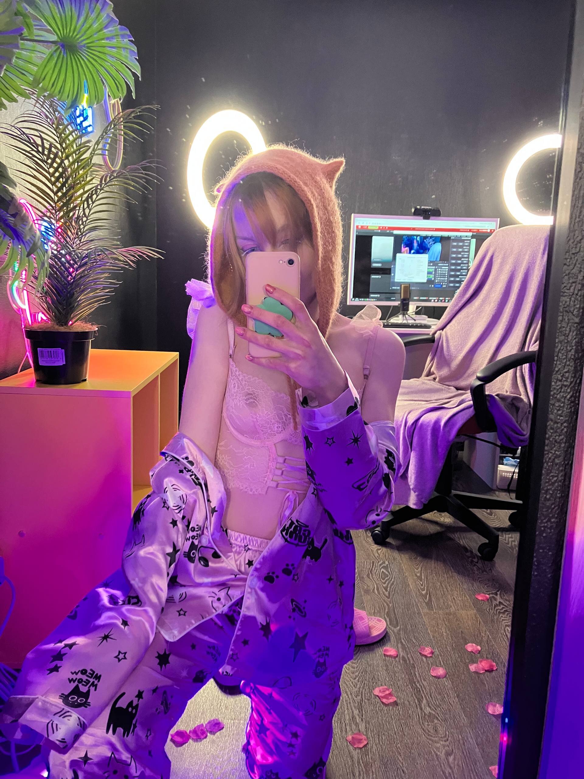 XXX Porn Photo of Nude uwu_Foxy_uwu 12