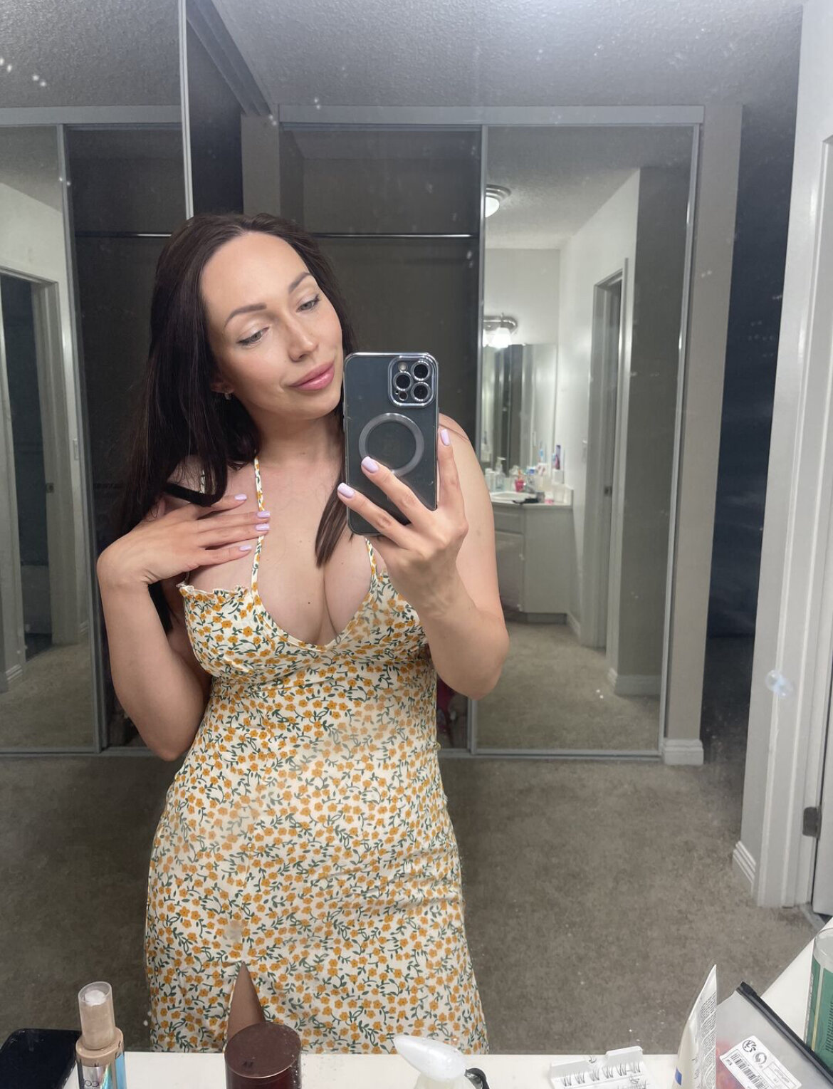 XXX Porn Photo of Nude Roxy_Vibe 15