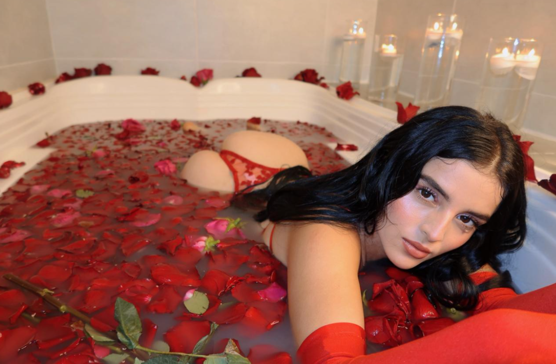 XXX Porn Photo of Nude Alahia_bree 11