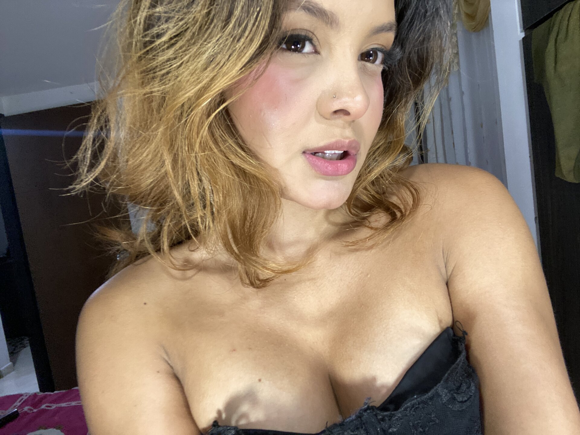 XXX Porn Photo of Nude Amatista_desire 9