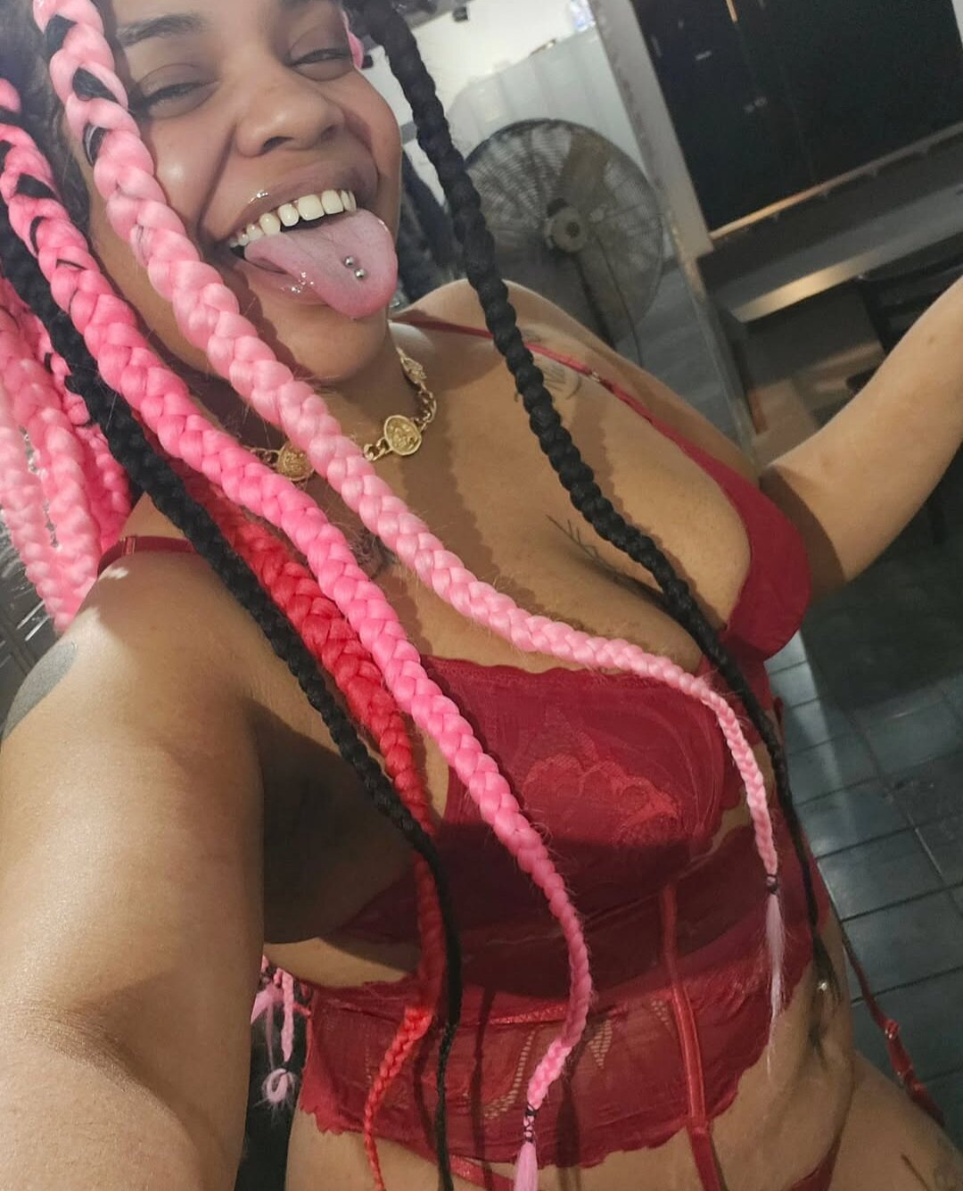 XXX Porn Photo of Nude LadyyDeyy 1