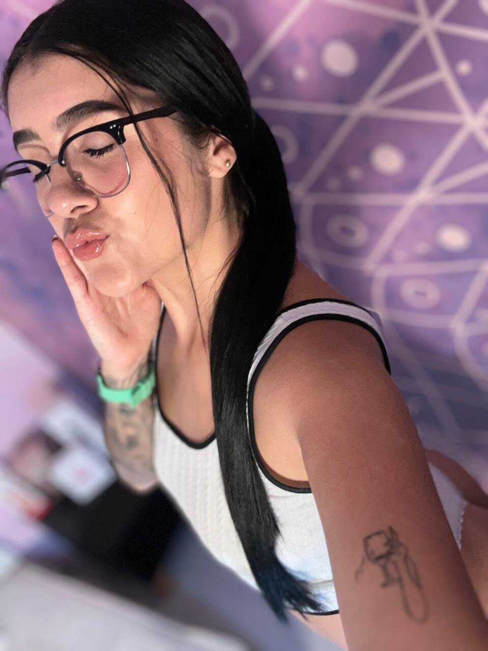 XXX Porn Photo of Nude Carla_Bonnet 9
