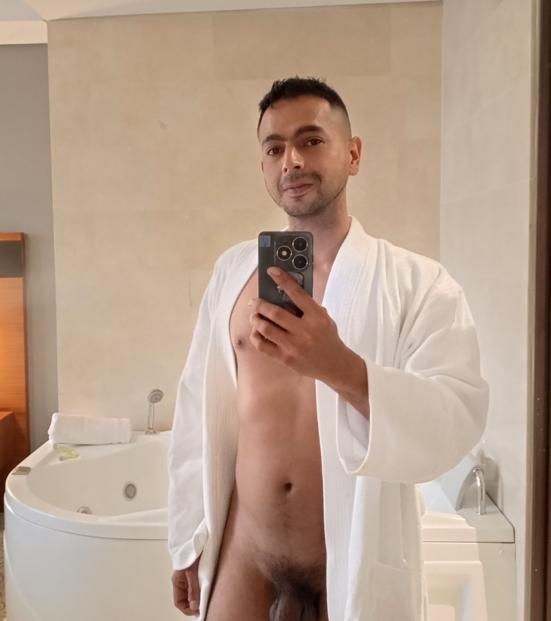 XXX Porn Photo of Nude YoungStallionXL 4