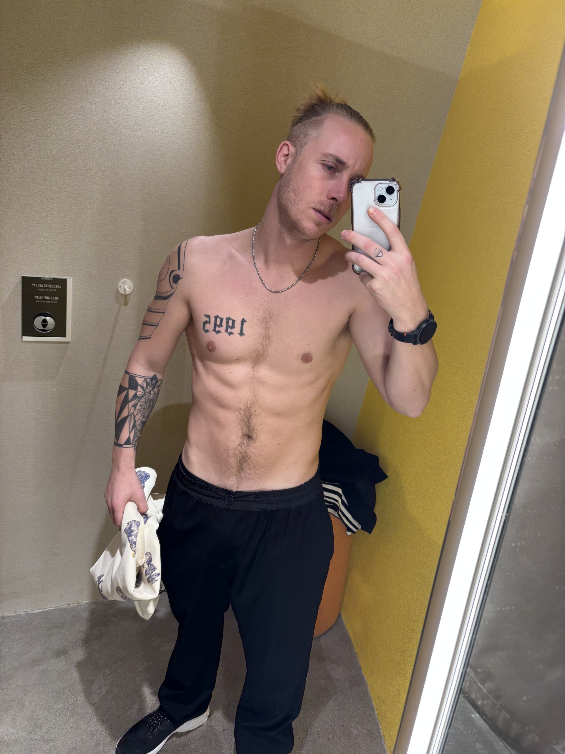 XXX Porn Photo of Nude vikingodorado 1