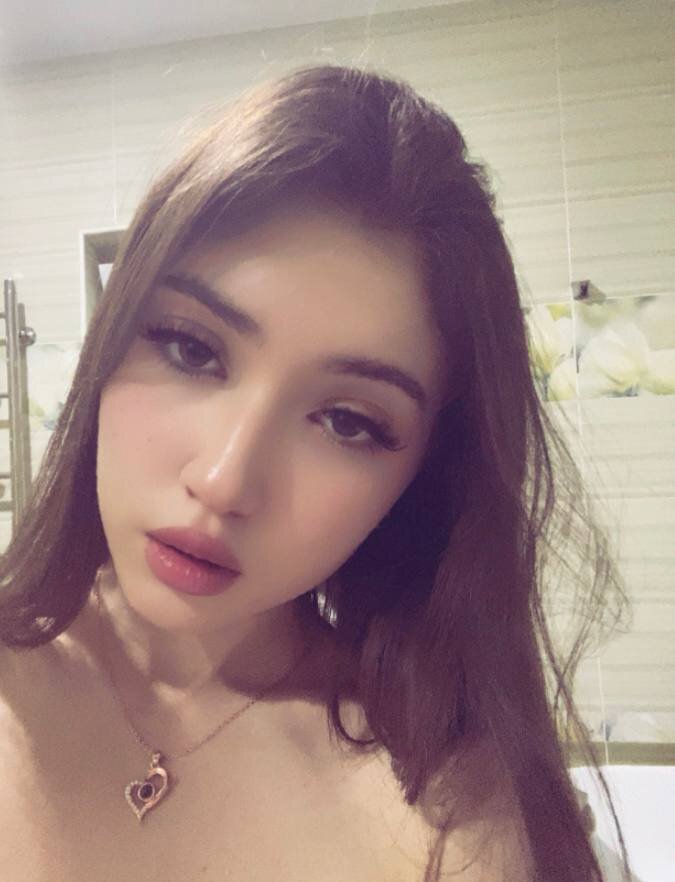 XXX Porn Photo of Nude AliceZimmer 5