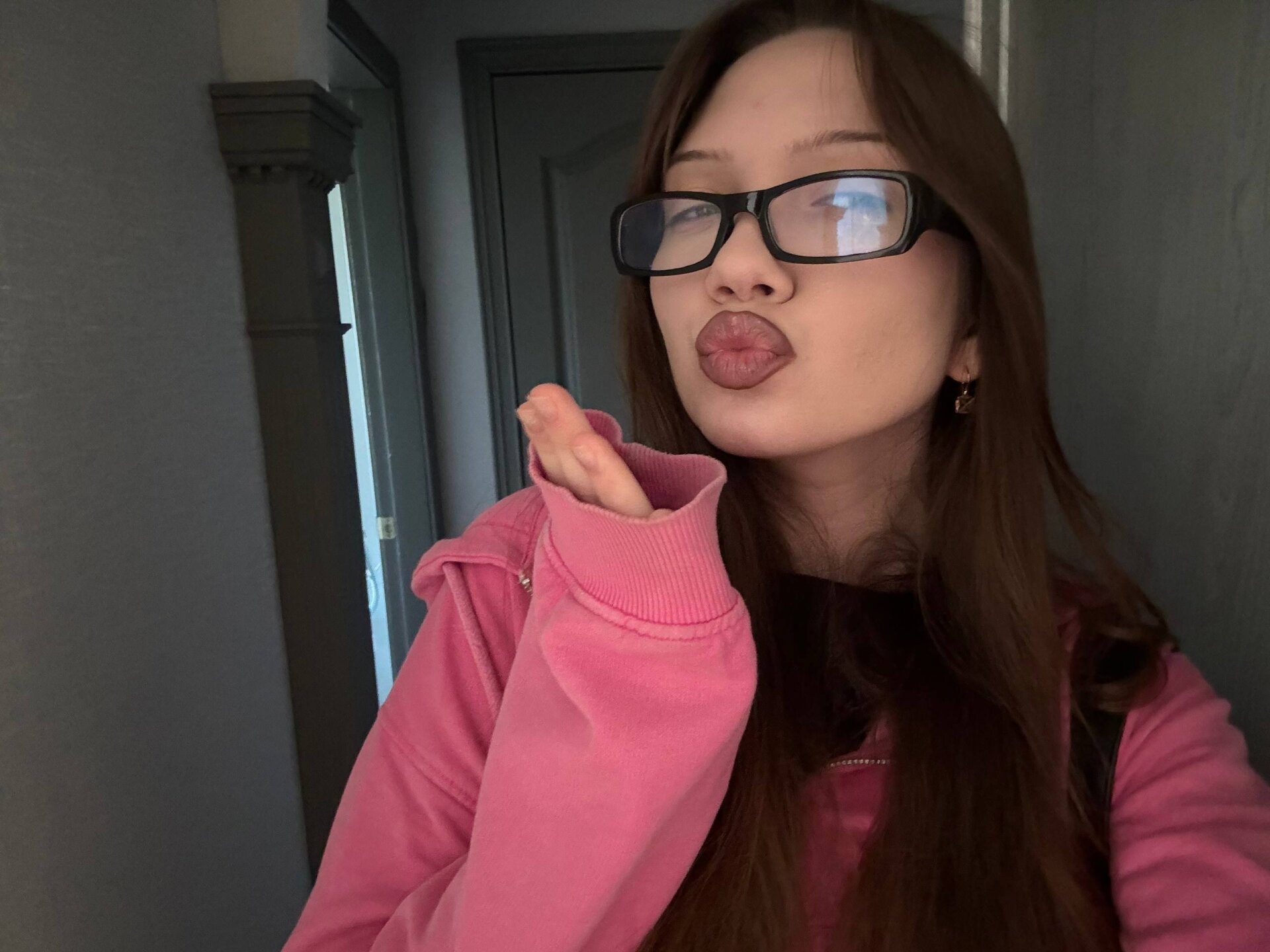 XXX Porn Photo of Nude EmiIyKitty 3