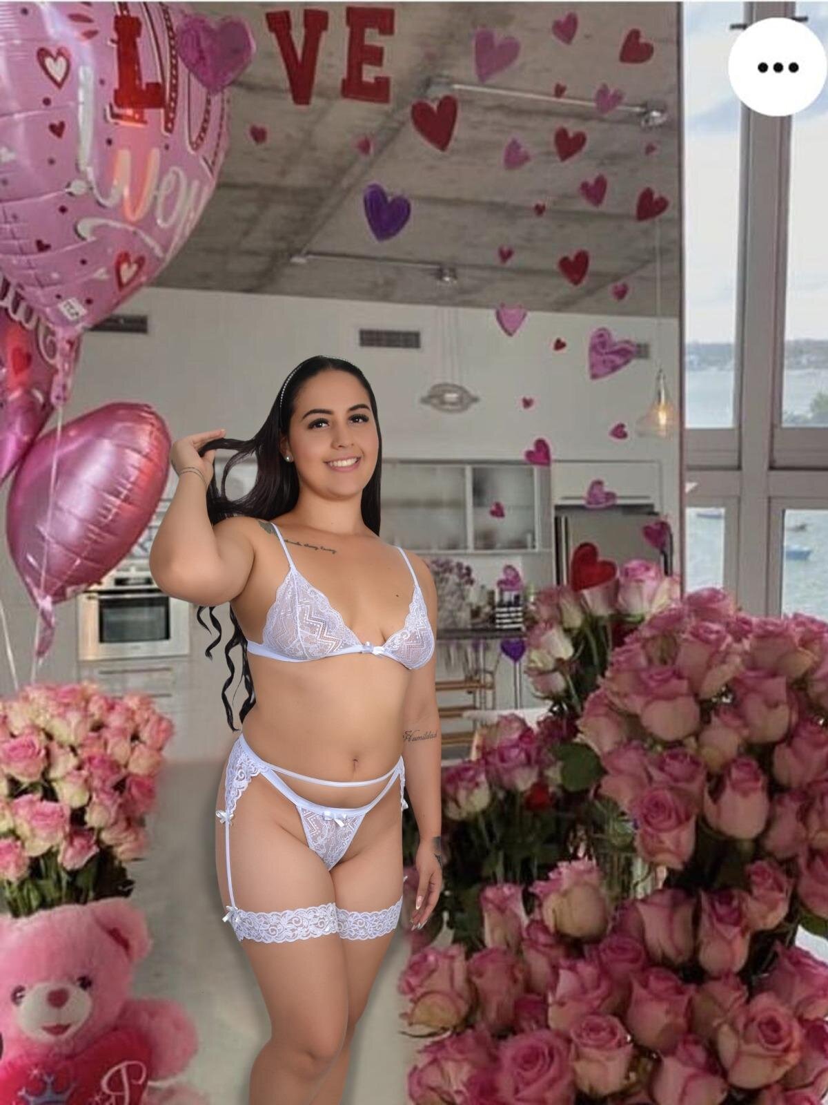 XXX Porn Photo of Nude Anthonela_Queen 3