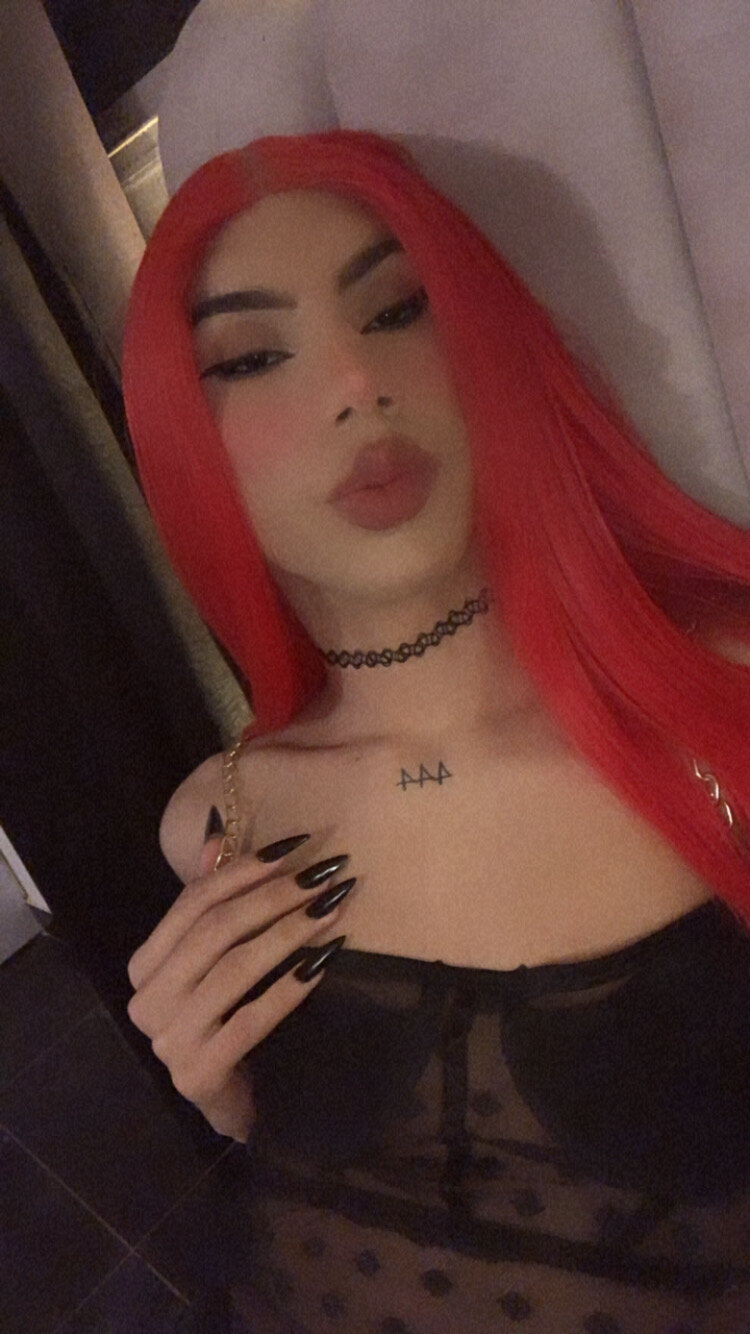 XXX Porn Photo of Nude PrettiestKathoey 40