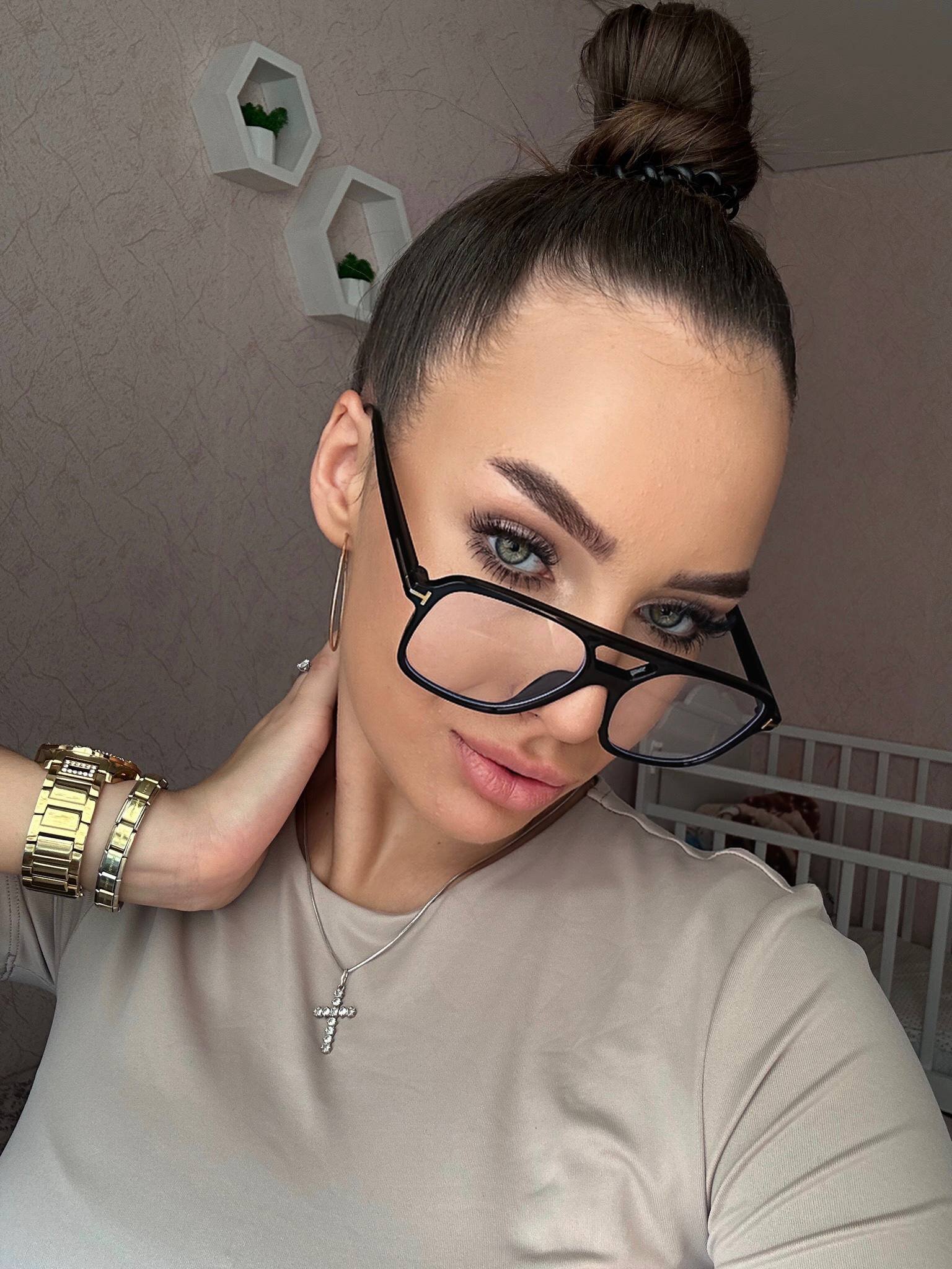 XXX Porn Photo of Nude QueenGelik 12