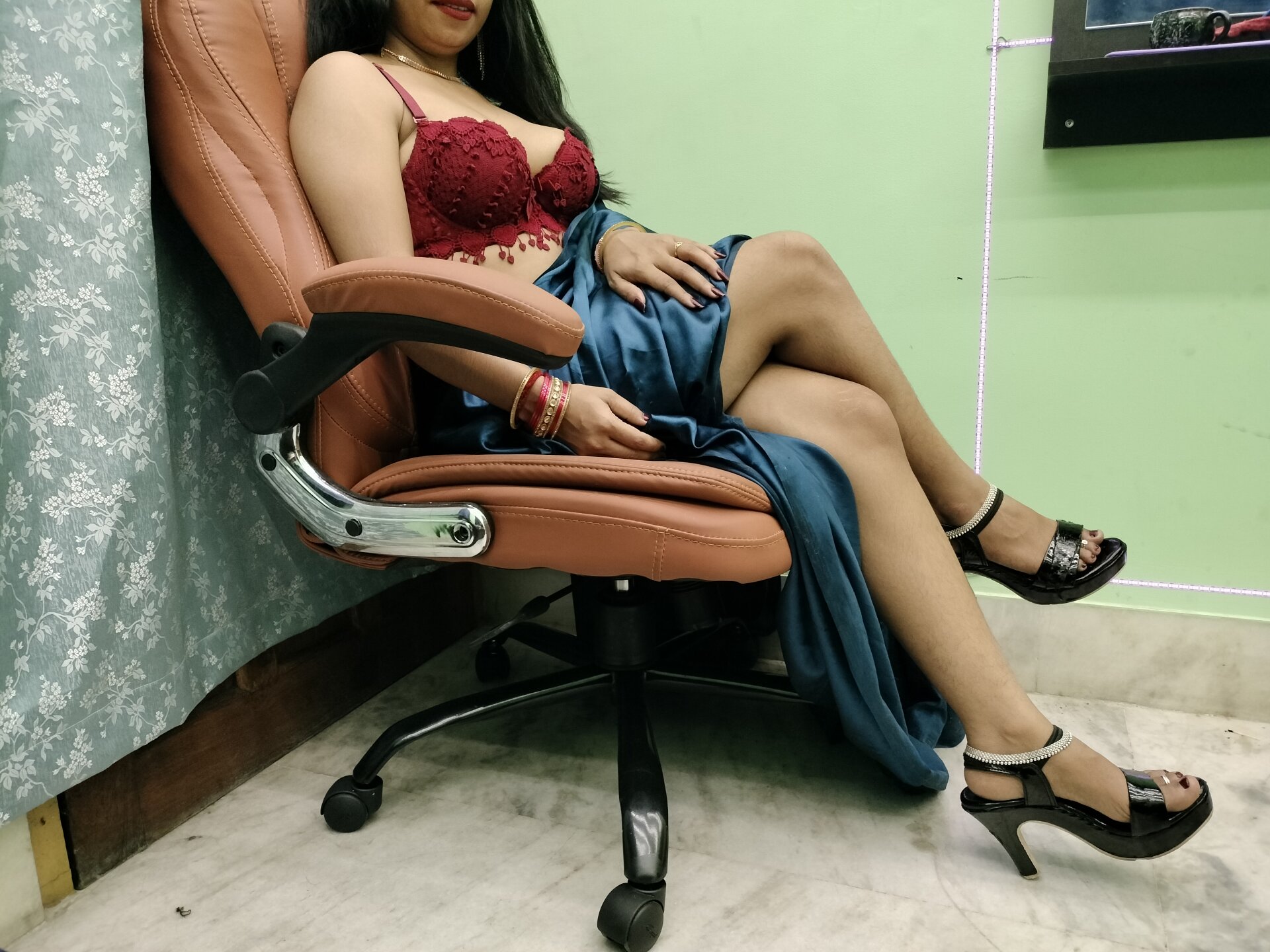 XXX Porn Photo of Nude hot_Oliviaa 1