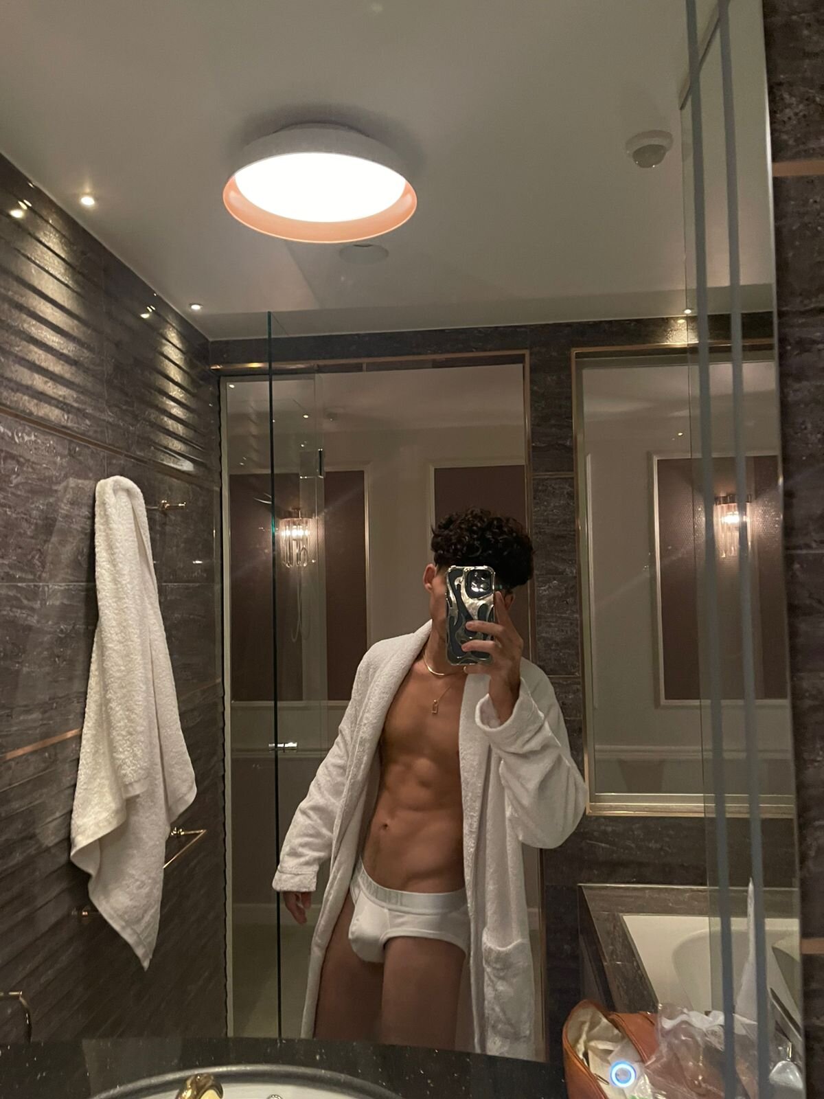 XXX Porn Photo of Nude back_thomson 3