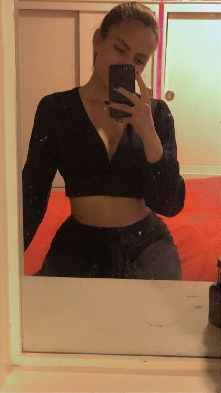XXX Porn Photo of Nude karolainvalentina 14