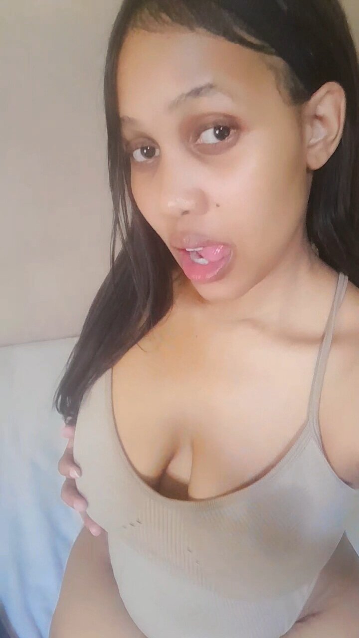 XXX Porn Photo of Nude Thique_Dollxx 5