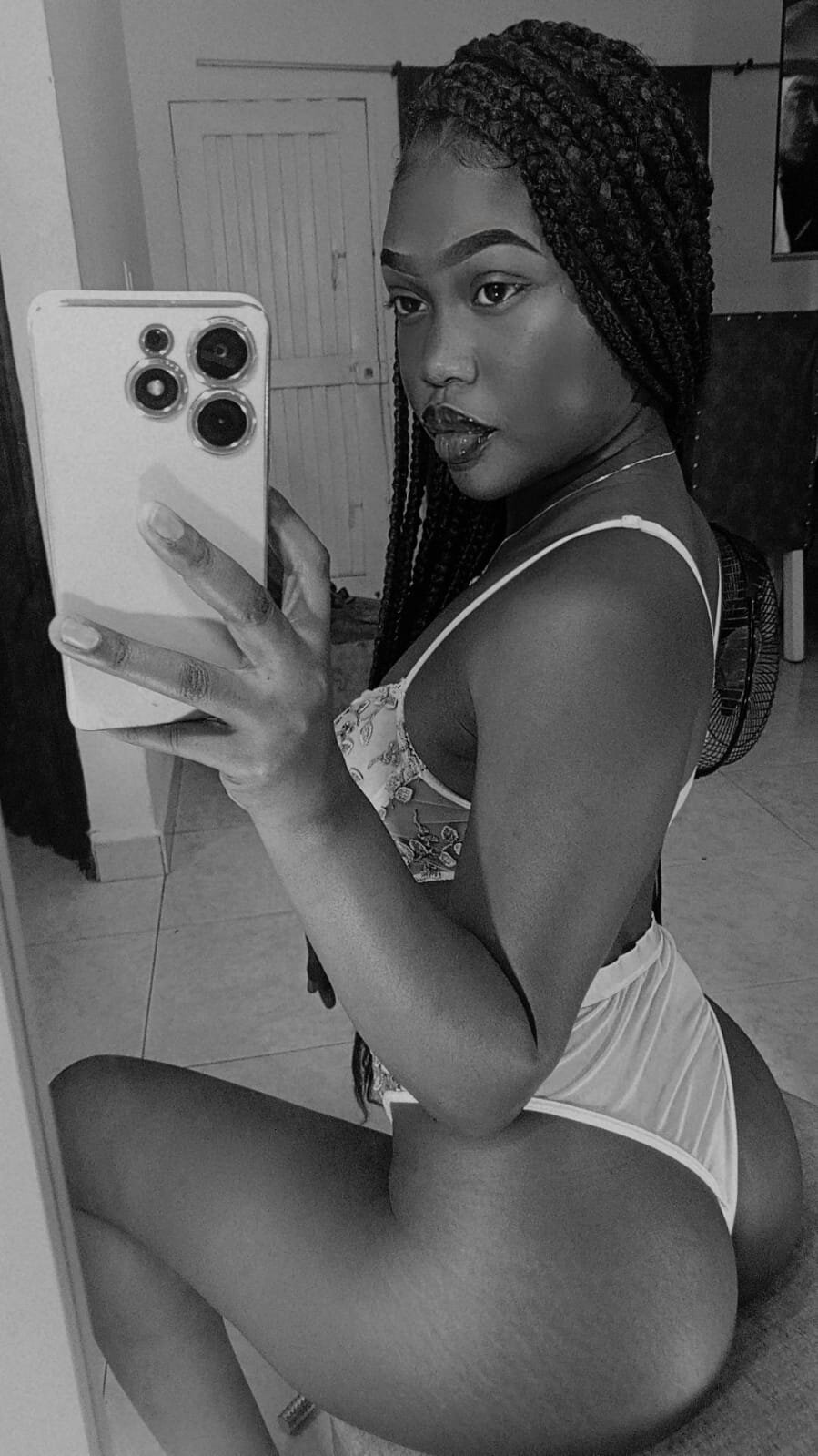 XXX Porn Photo of Nude ThianaGarcia 10