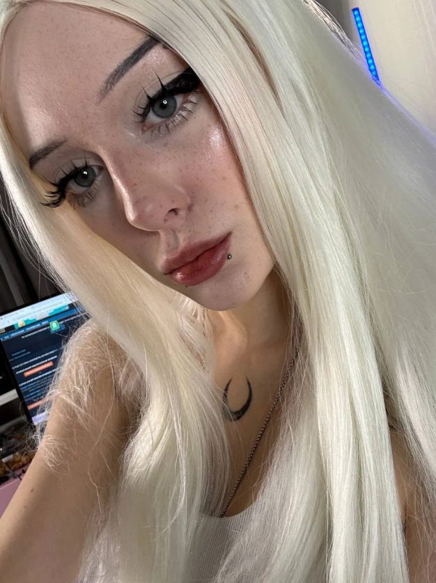 XXX Porn Photo of Nude amyfallinlove 3