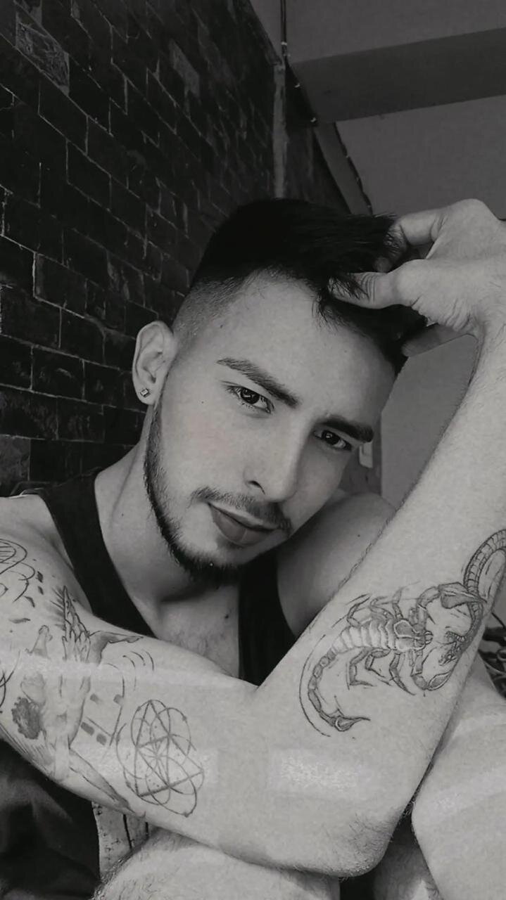 XXX Porn Photo of Nude Stefan_big_cock 4