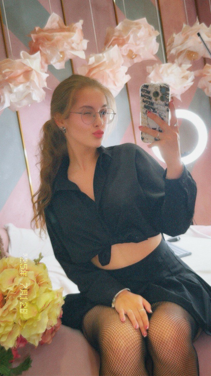 XXX Porn Photo of Nude MiaBlanko 9