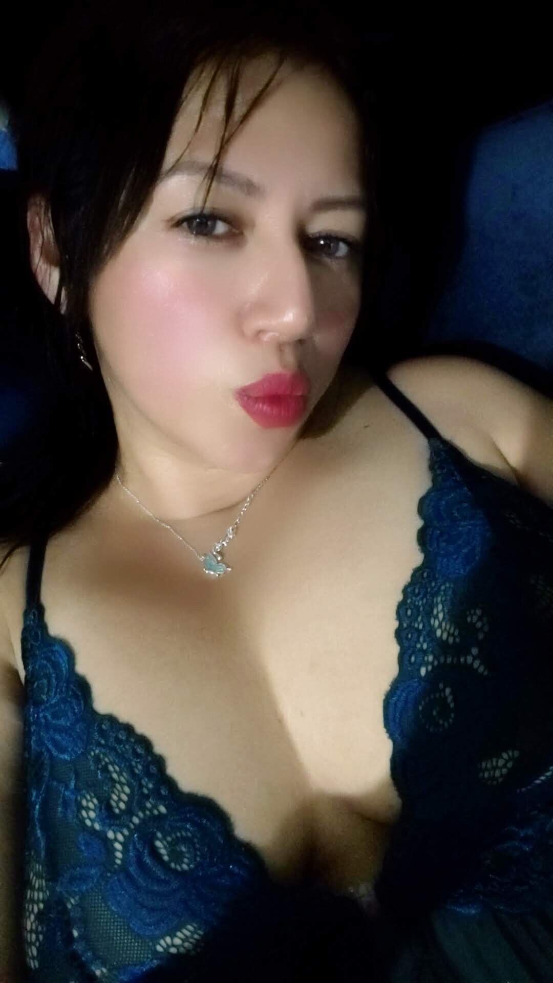 XXX Porn Photo of Nude krissoftlips 9