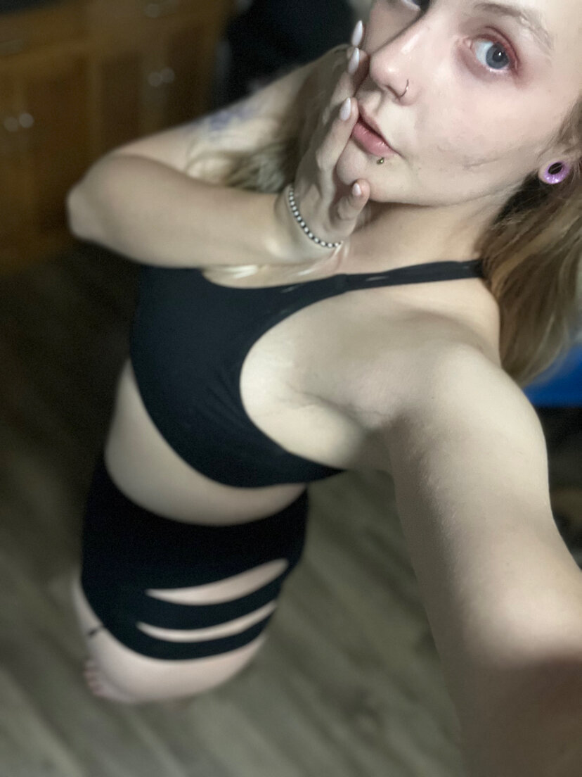 XXX Porn Photo of Nude HarleyVix 7