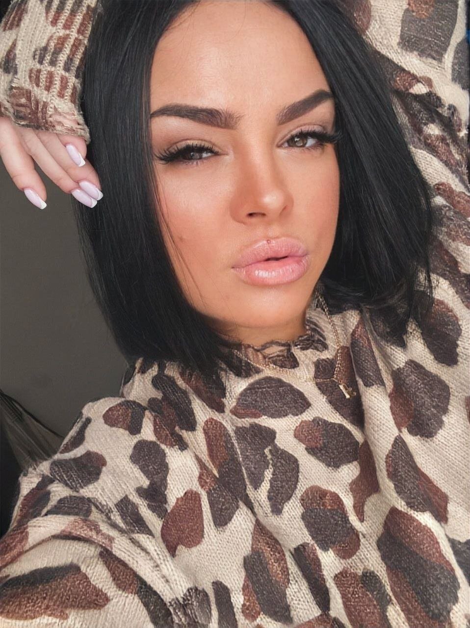XXX Porn Photo of Nude adele_crown 2