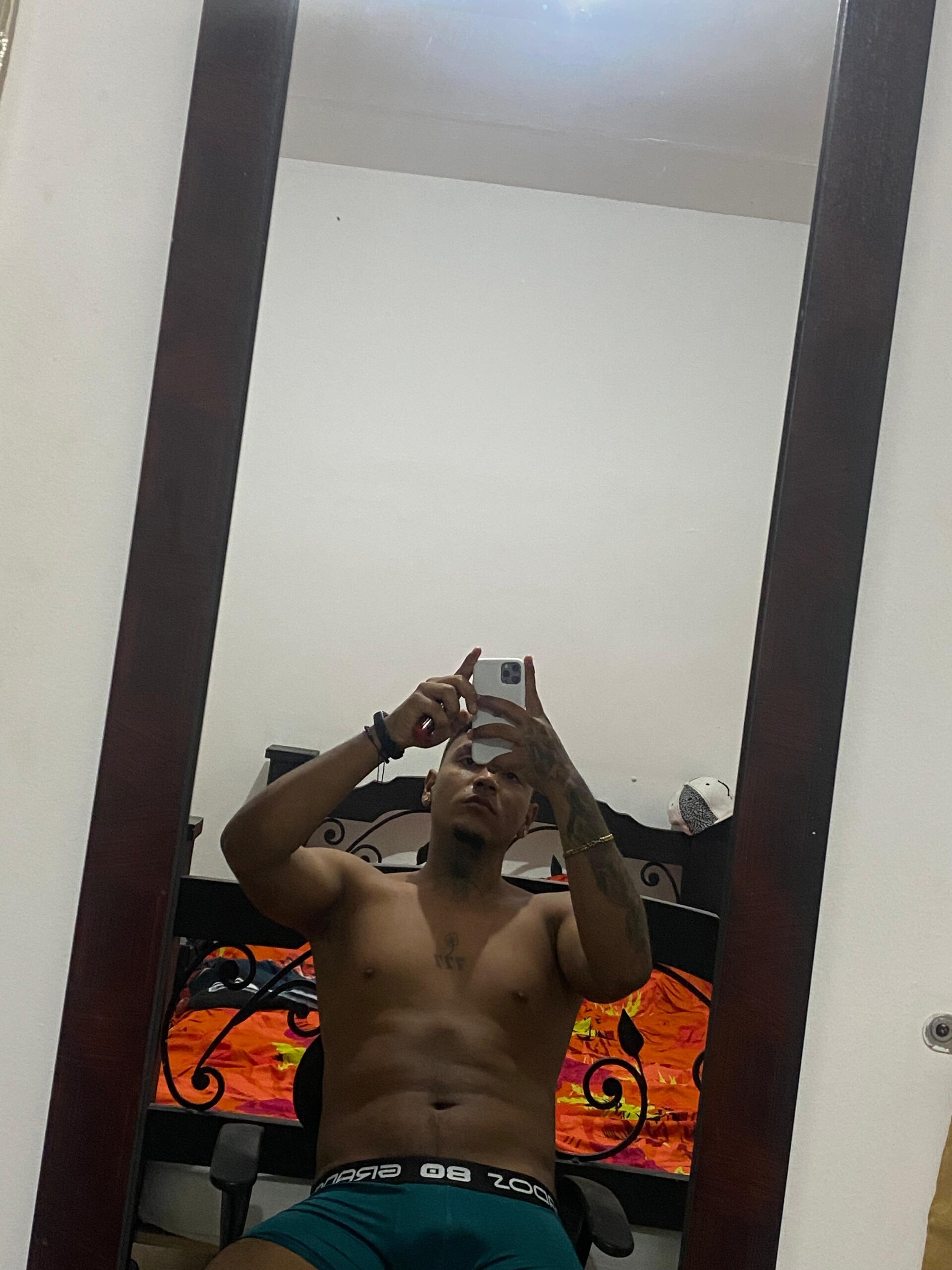 XXX Porn Photo of Nude Axell_Kinng 4